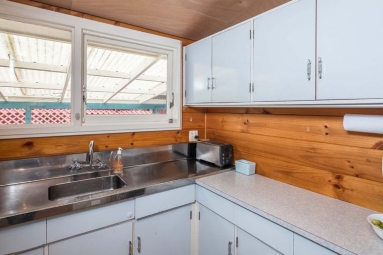 Photo of property in 87 Melrose Road, Southgate, Wellington, 6023