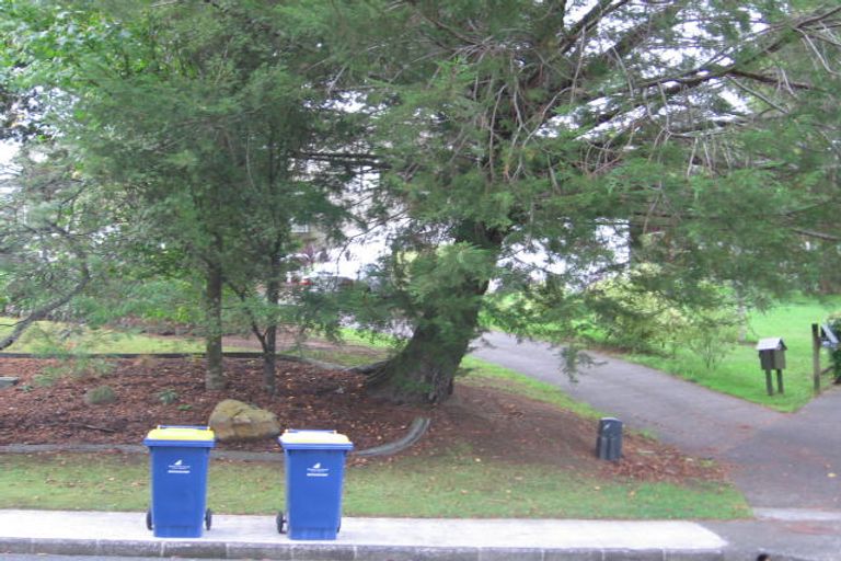 Photo of property in 15 Nandana Drive, Glen Eden, Auckland, 0602