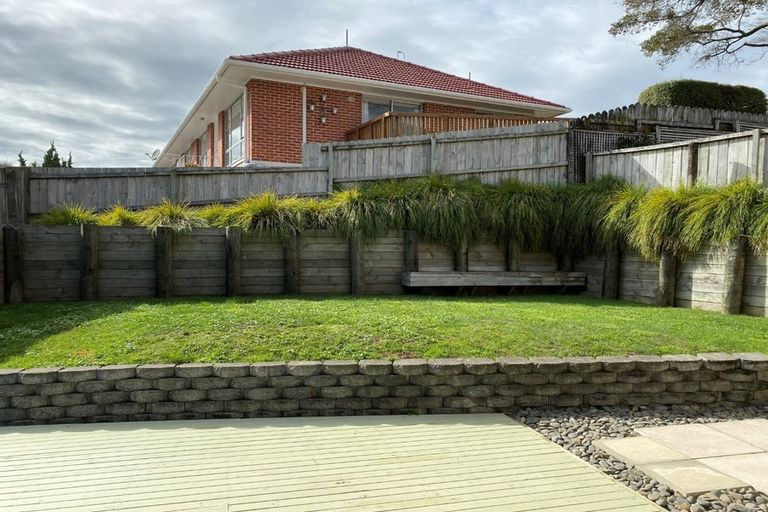 Photo of property in 2/24 Vagus Place, Royal Oak, Auckland, 1023
