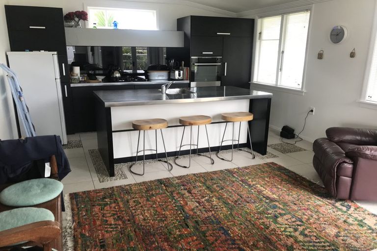 Photo of property in 1 Dorset Street, Opunake, 4616