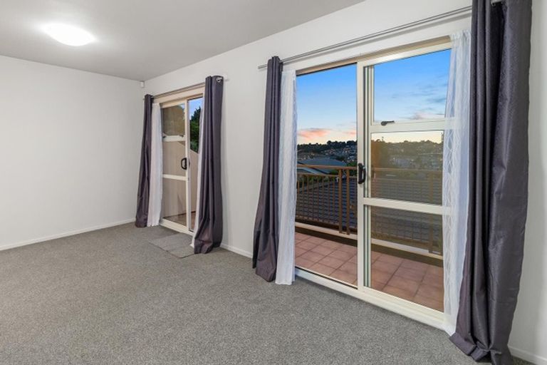 Photo of property in 8/11 Spencer Road, Oteha, Auckland, 0632