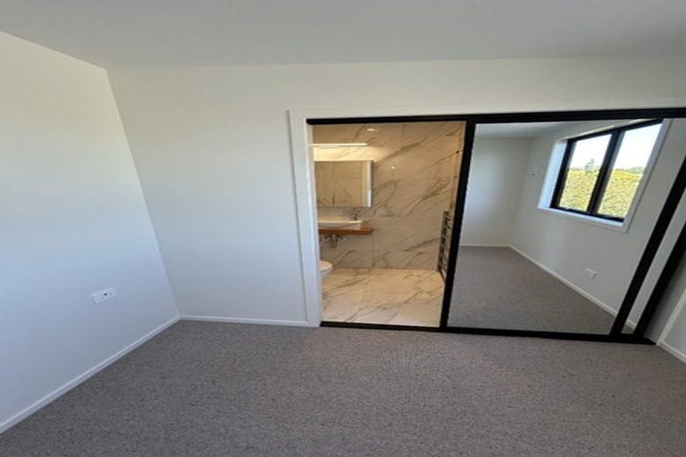 Photo of property in 2/6 Princess Street, Waitara, 4320