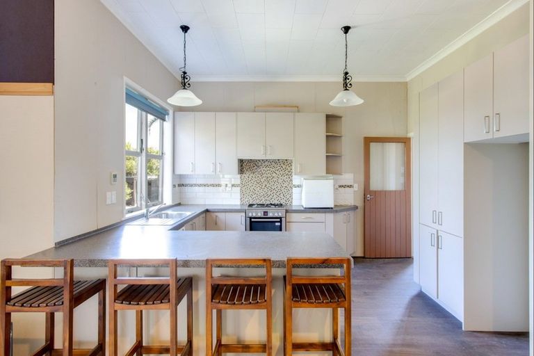 Photo of property in 300 Grays Road, Saint Leonards, Hastings, 4120