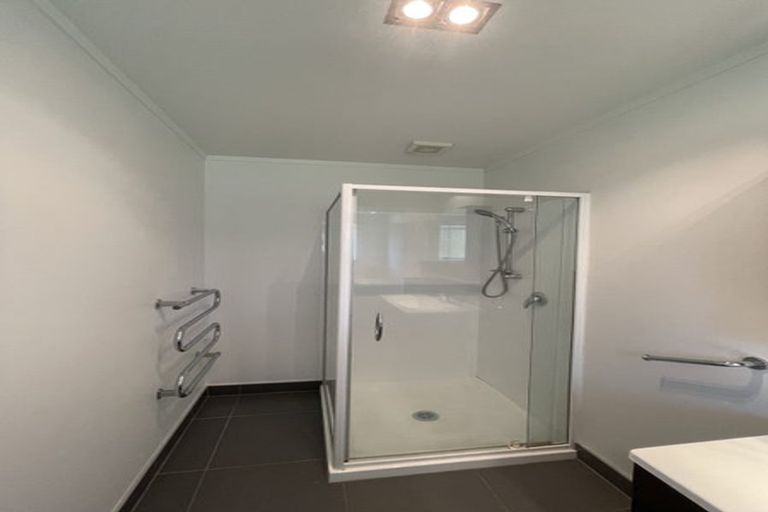 Photo of property in 2/63 Langana Avenue, Browns Bay, Auckland, 0630