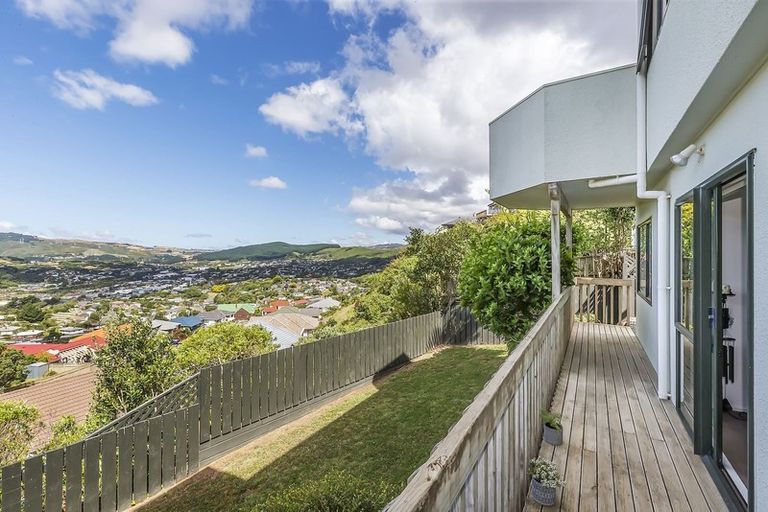 Photo of property in 13 Chastudon Place, Tawa, Wellington, 5028