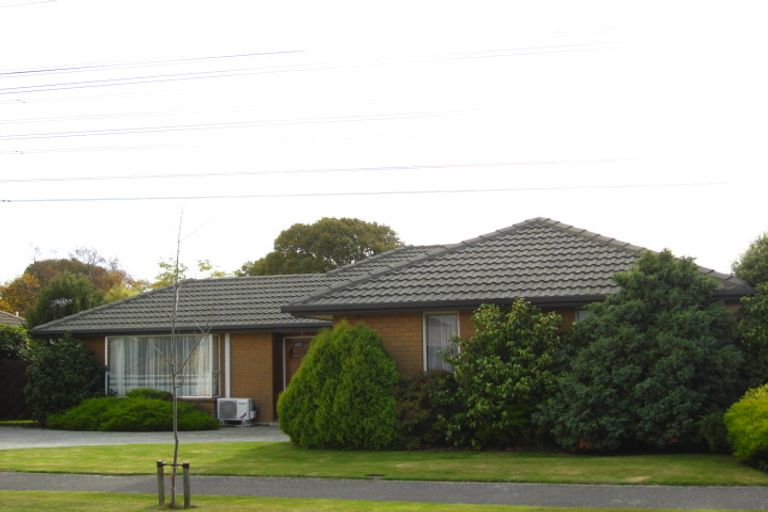 Photo of property in 6 Showgate Avenue, Sockburn, Christchurch, 8042