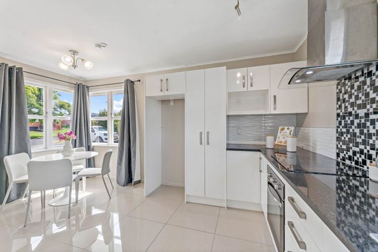 Photo of property in 20 Collie Road, Pukekohe, 2120