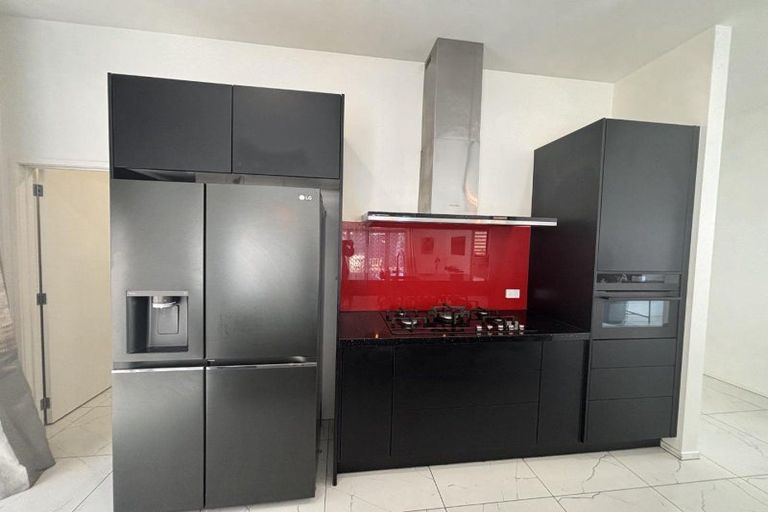 Photo of property in 9 Cooke Farm Grove, Waiwhakaiho, New Plymouth, 4312