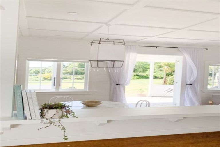 Photo of property in 3 Bernard Street, Two Mile Bay, Taupo, 3330