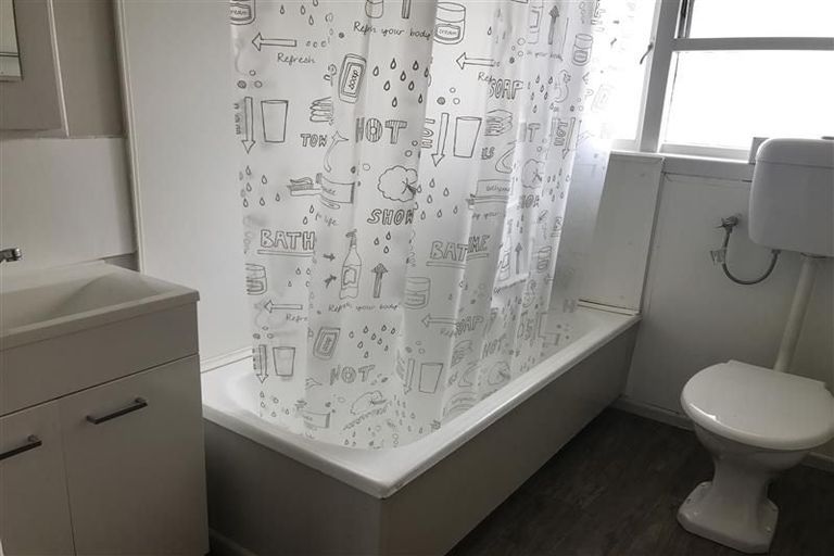 Photo of property in 20 Hillcrest Road, Papatoetoe, Auckland, 2025