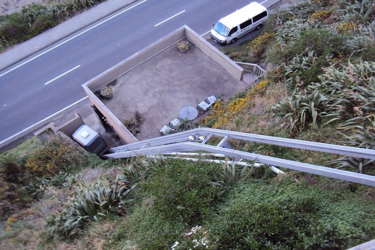 Photo of property in 114 The Esplanade, Houghton Bay, Wellington, 6023