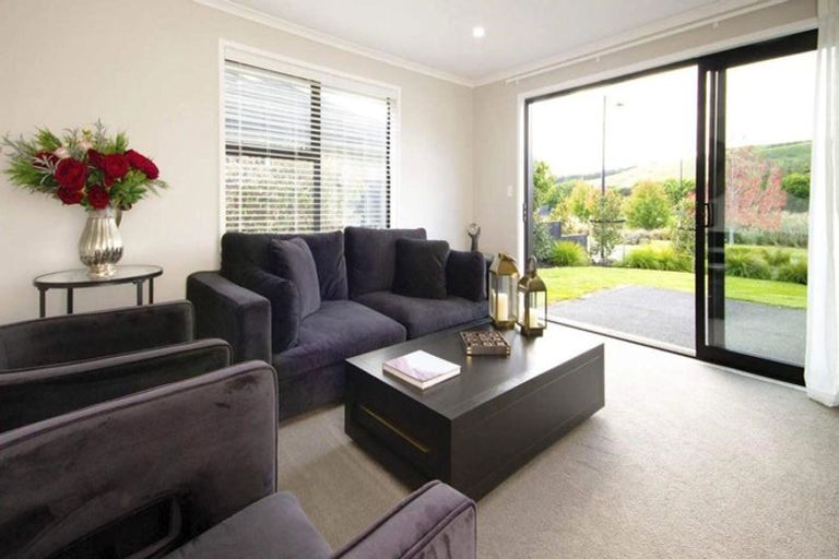 Photo of property in 33 Josh Road, Huapai, Kumeu, 0810