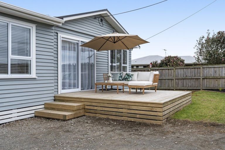 Photo of property in 44 Egmont Road, Waiwhakaiho, New Plymouth, 4312