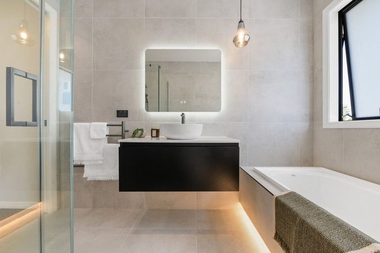 Photo of property in 3/64 Banbury Crescent, Fairfield, Hamilton, 3214