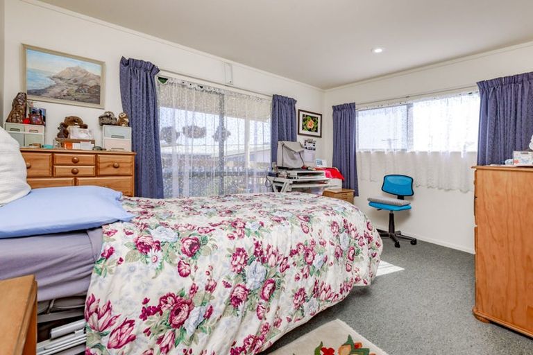 Photo of property in 92 Bays Road, Orere Point, Papakura, 2585