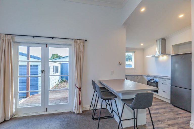 Photo of property in 22 Seddon Street, Levin, 5510