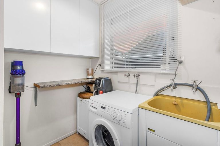 Photo of property in 1/20 Glenharrow Avenue, Avonhead, Christchurch, 8042