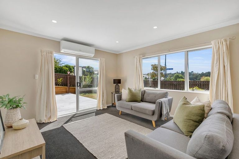 Photo of property in 2 Catlins Glen, Aotea, Porirua, 5024