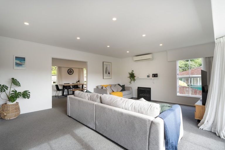 Photo of property in 14 Dormar Place, Churton Park, Wellington, 6037