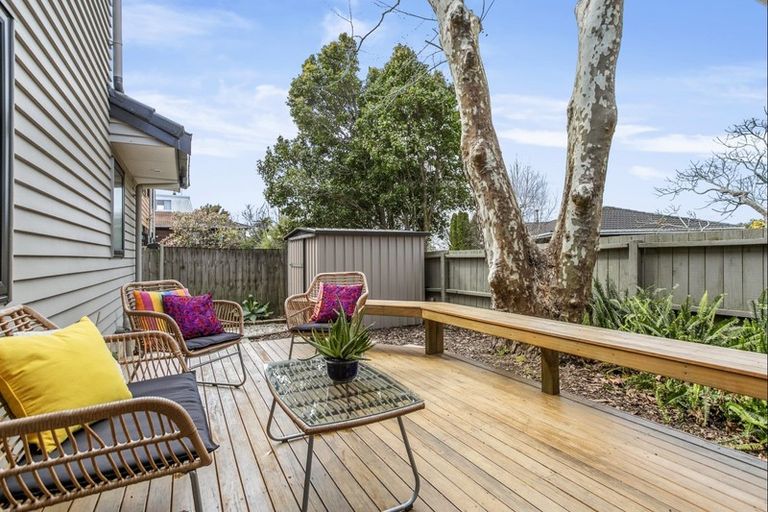 Photo of property in 14a Bradbury Road, Botany Downs, Auckland, 2010