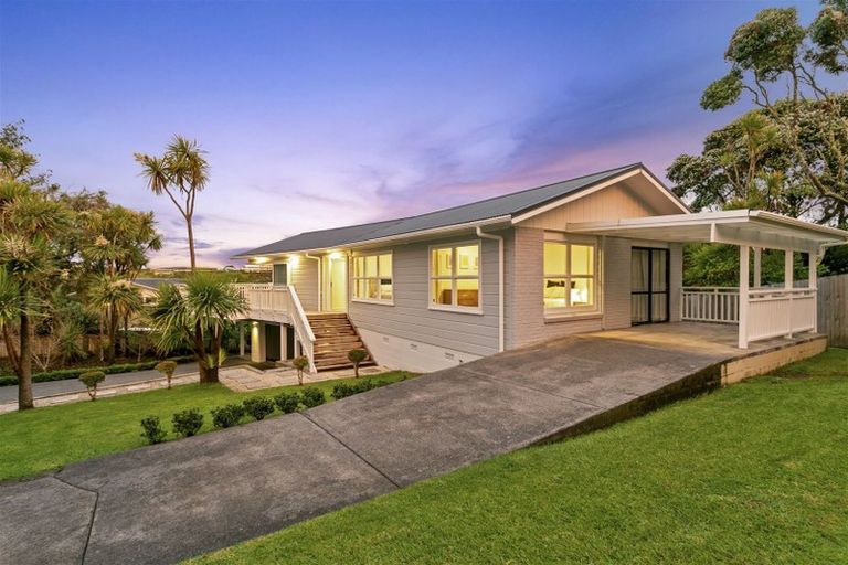 Photo of property in 5 Arahia Street, Northcote, Auckland, 0627