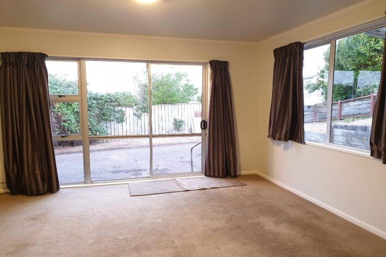 Photo of property in 3/3 Vella Street, Titahi Bay, Porirua, 5022