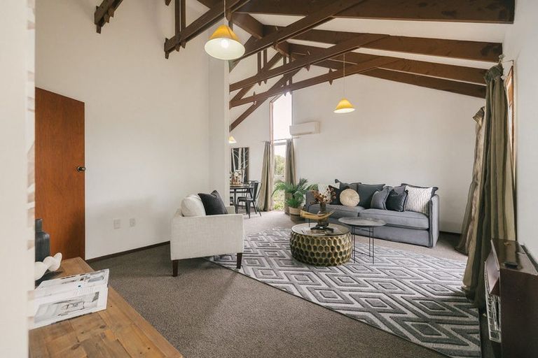 Photo of property in 1 Willowstream Grove, Cloverlea, Palmerston North, 4412