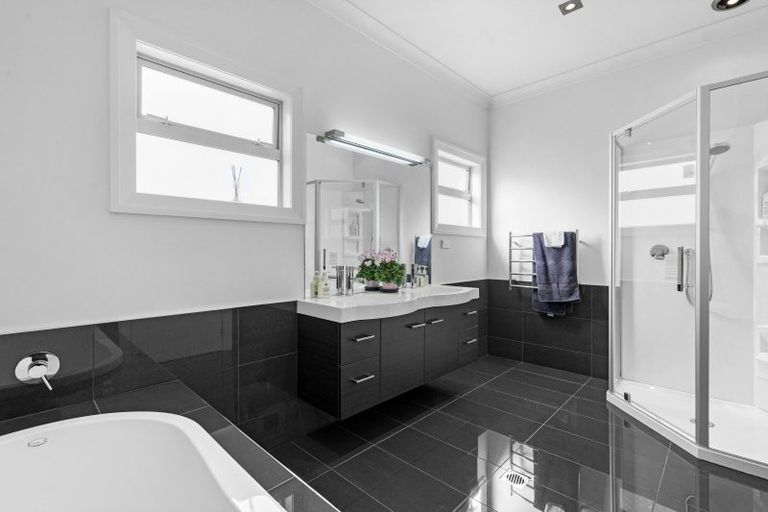 Photo of property in 270 Hughes Line, West Taratahi, Masterton, 5887