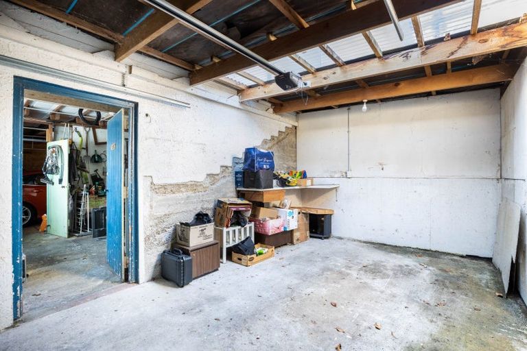 Photo of property in 32 Queens Road, Glen Avon, New Plymouth, 4312