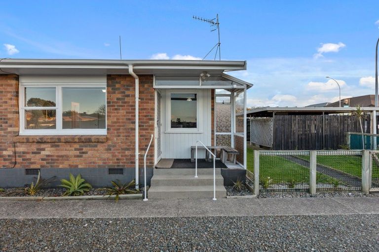 Photo of property in 1/1252 Cameron Road, Gate Pa, Tauranga, 3112