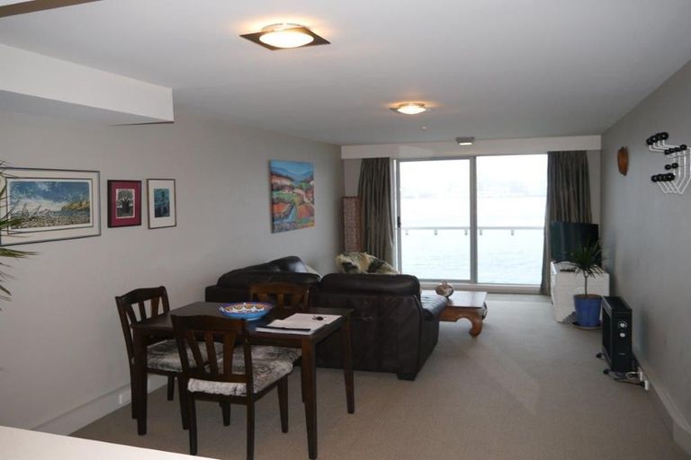 Photo of property in The Capital, 28/370 Oriental Parade, Oriental Bay, Wellington, 6011