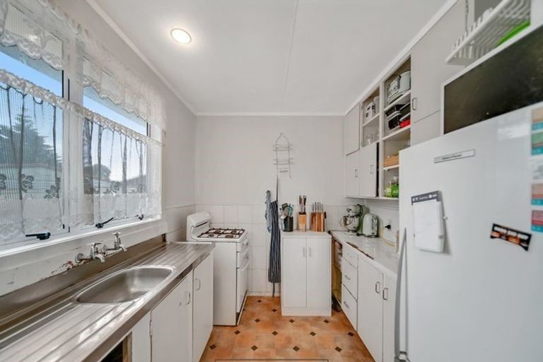 Photo of property in 73 Calthorp Close, Favona, Auckland, 2024