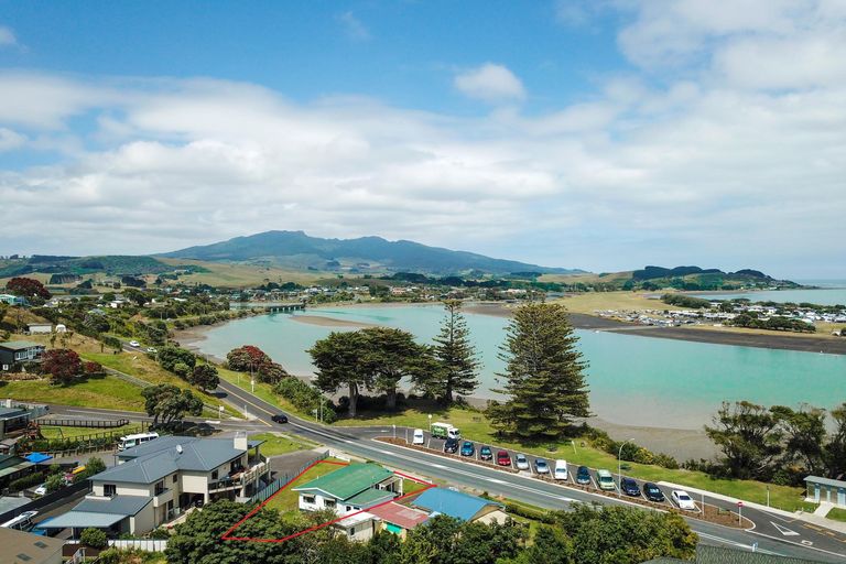 Photo of property in 20 Wainui Road, Raglan, 3225