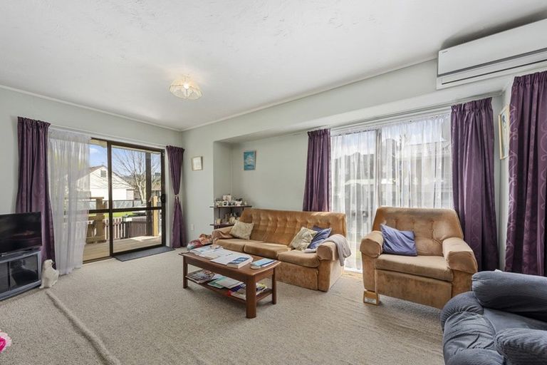 Photo of property in 1/52 Henry Street, Ebdentown, Upper Hutt, 5018