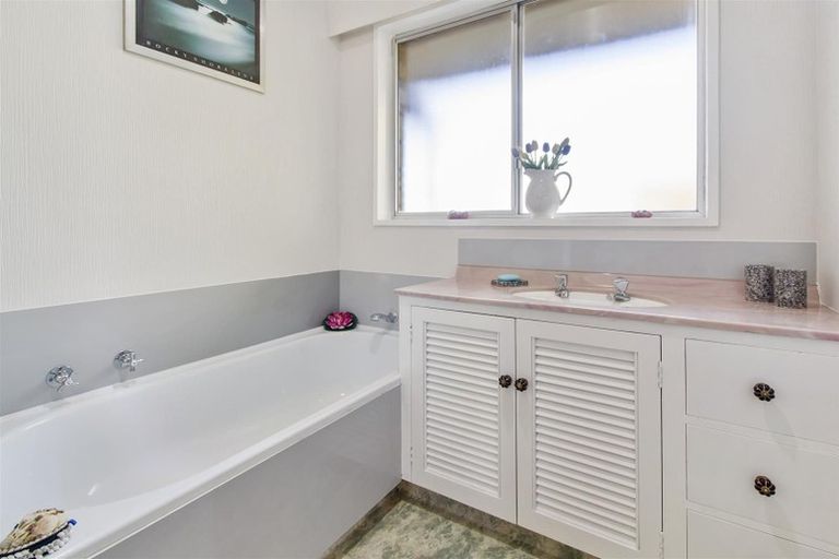 Photo of property in 11 Exeter Street, Waimate, 7924