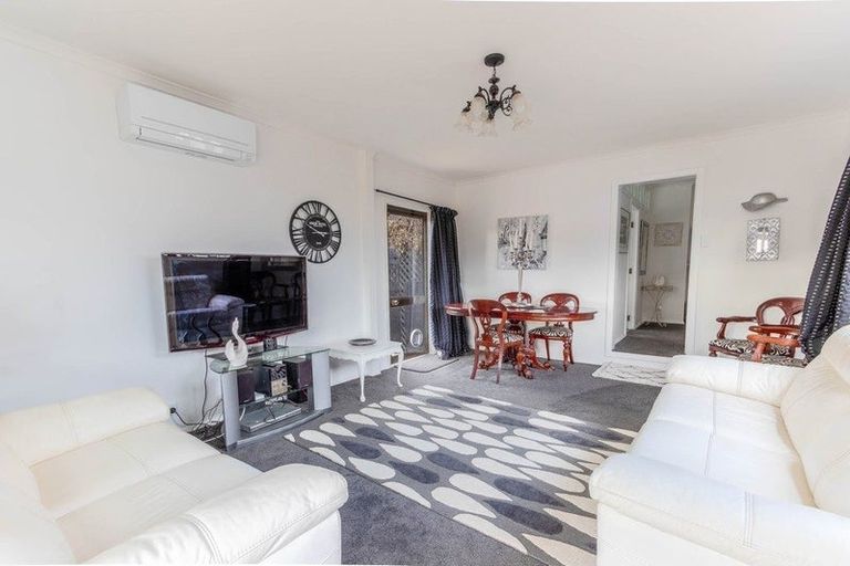 Photo of property in 18 Godwin Crescent, College Estate, Whanganui, 4500