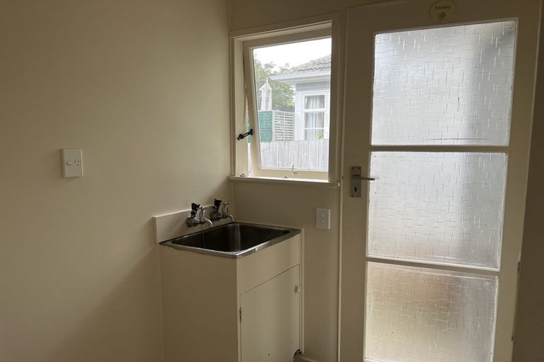 Photo of property in 1/5 Lambeth Road, Mount Eden, Auckland, 1041