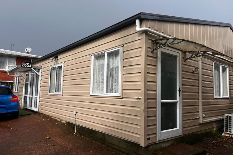 Photo of property in 265 Te Atatu Road, Te Atatu South, Auckland, 0610