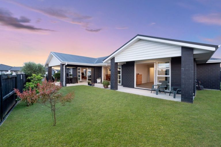 Photo of property in 48 Farrier Street, Papamoa, 3118