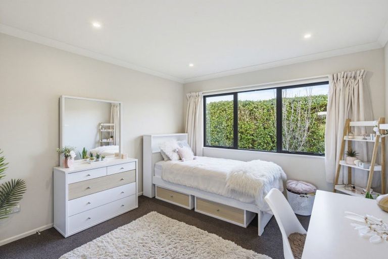 Photo of property in 8 Rae Lane, Paraparaumu Beach, Paraparaumu, 5032