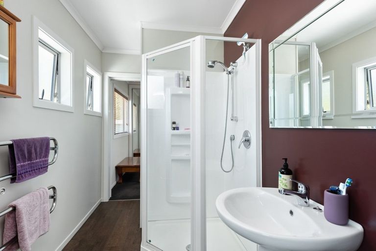 Photo of property in 14 Beach Road, Waikawa, Picton, 7220