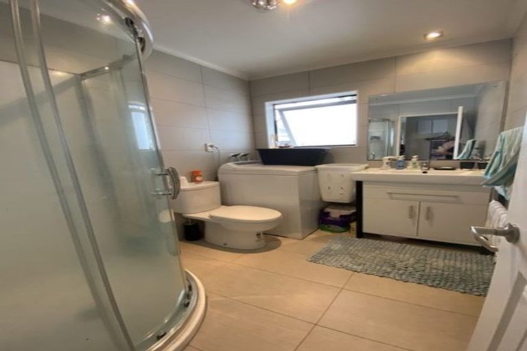 Photo of property in 14 Wells Road, Bucklands Beach, Auckland, 2012