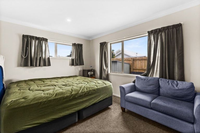 Photo of property in 1033a Hood Street, Mayfair, Hastings, 4122