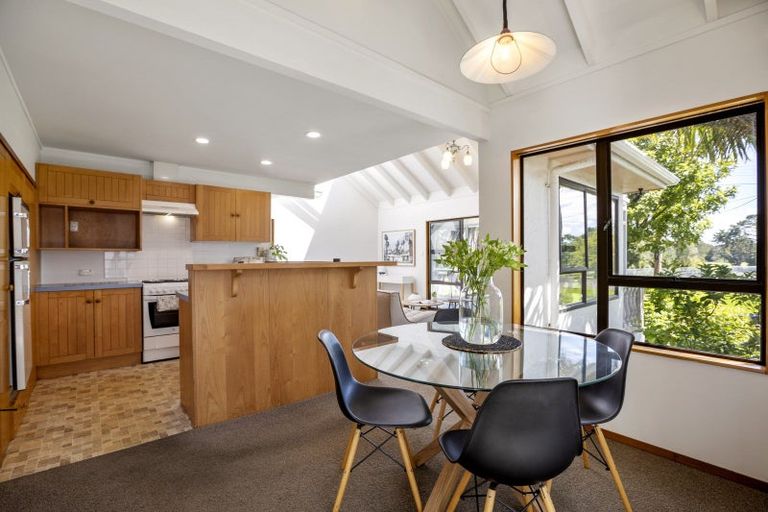 Photo of property in 1/62 Wairoa Road, Narrow Neck, Auckland, 0624