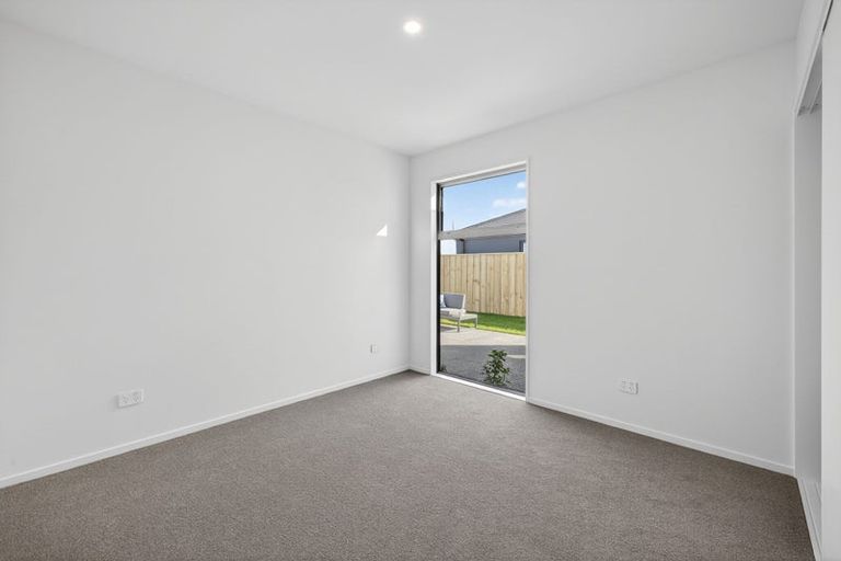 Photo of property in 6 Inch Crescent, Rangiora, 7400