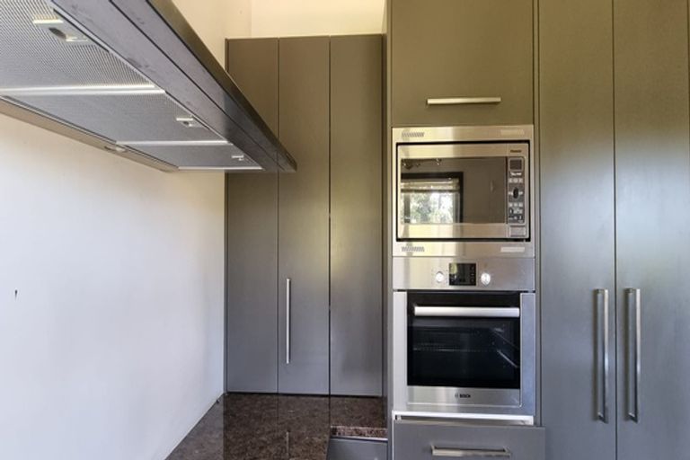 Photo of property in 9 Menear Lane, Hillcrest, Auckland, 0627