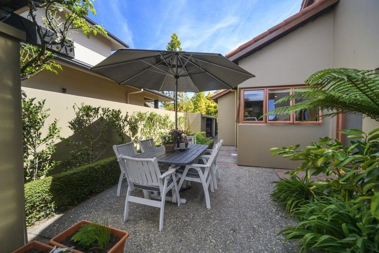 Photo of property in 17 Montgomery Terrace, Hokowhitu, Palmerston North, 4410