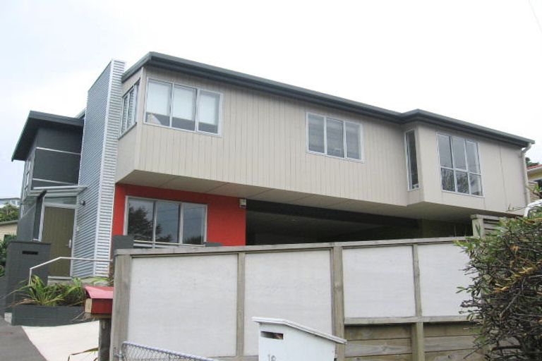 Photo of property in 18 Fraser Avenue, Johnsonville, Wellington, 6037
