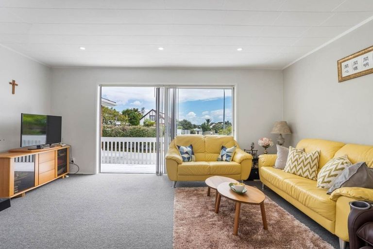 Photo of property in 15 Cherry Road, Bucklands Beach, Auckland, 2014