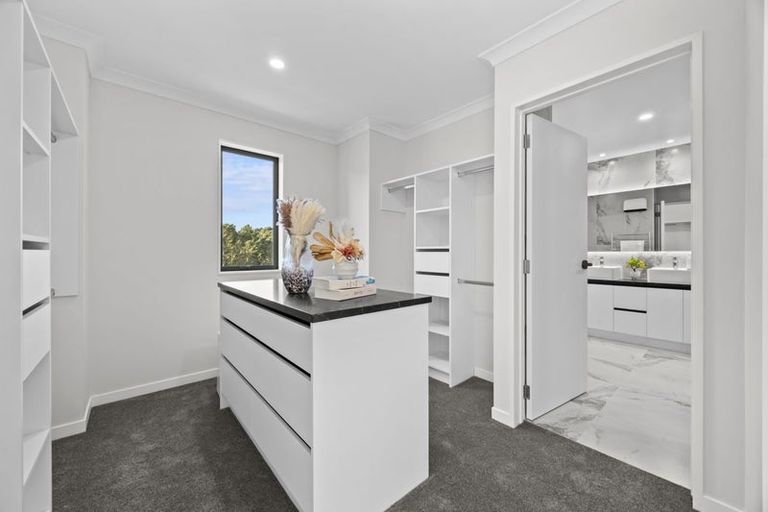 Photo of property in 17 Bremner Ridge Street, Flat Bush, Auckland, 2019